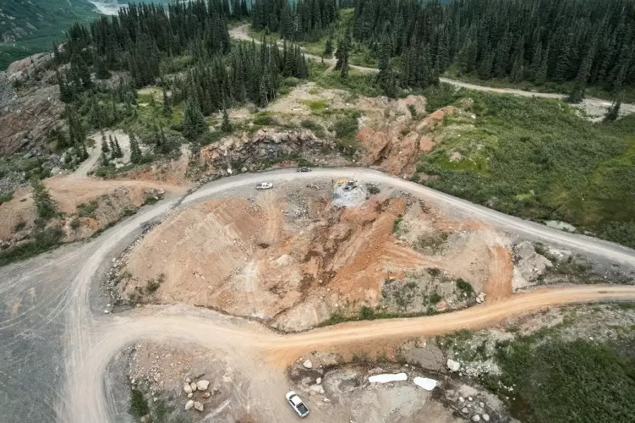 Overview of Bend Vein zone and drilling prior to initial blast.