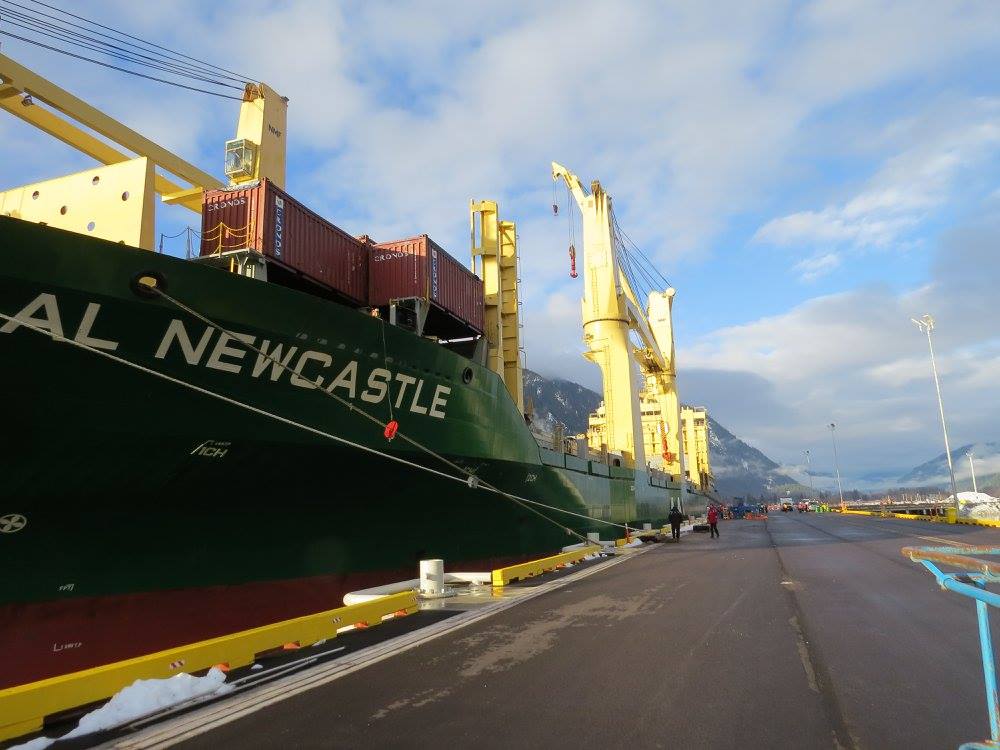 Stewart Eorl Port: Stewart World Port's first year of operations was a fun new challenge! Looking forward to 2017!